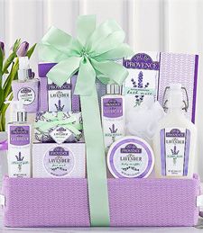 Lavender Spa Experience Gift Basket &mdash; Gift Delivery